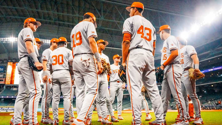 Longhorns Notebook: No. 15 Texas Collapses, Falls to No. 9 Vanderbilt 14-11