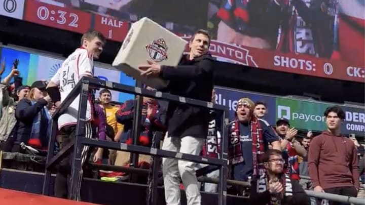 New England Revolution Unveil Lame New ‘Tea Crate’ Pregame Tradition New England Revolution Unveil Lame New ‘Tea Crate’ Pregame Tradition