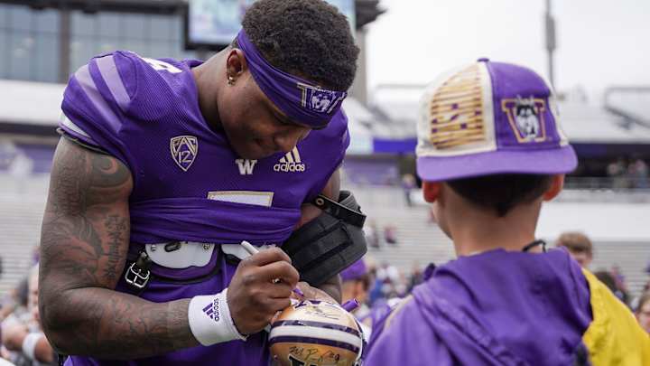 Husky Spring Football Will Close with a Friday Game