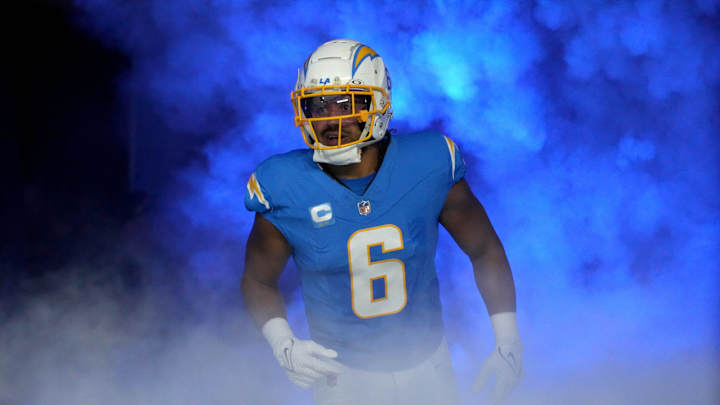 Ex-Vikings All-Pro LB Released After One Season With New Team