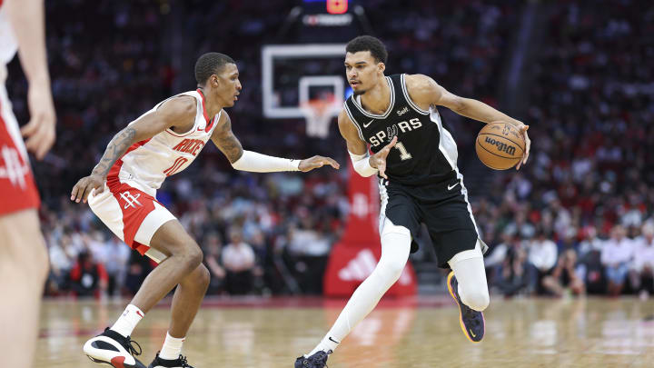 Spurs' Victor Wembanyama Struggles to Score vs. Rockets