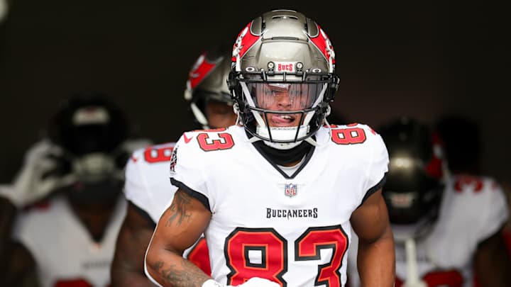 Tampa Bay Buccaneers Sign Two Offensive Players to One-Year Contracts
