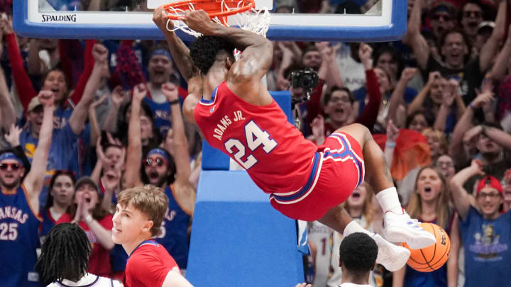 Hawking Points: Kansas Rolls to 41st Straight Senior Night Victory