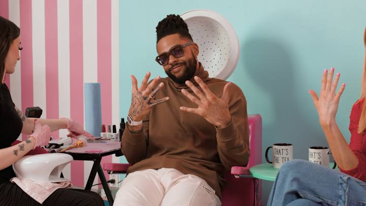 Lakers' D'Angelo Russell Discusses His Early Career and Playing With Kobe Bryant on "Spa Day"