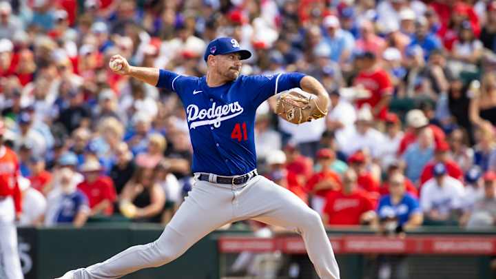 Veteran Non-Roster Invitee Will Make Dodgers' Bullpen, Dave Roberts Says Veteran Non-Roster Invitee Will Make Dodgers' Bullpen, Dave Roberts Says