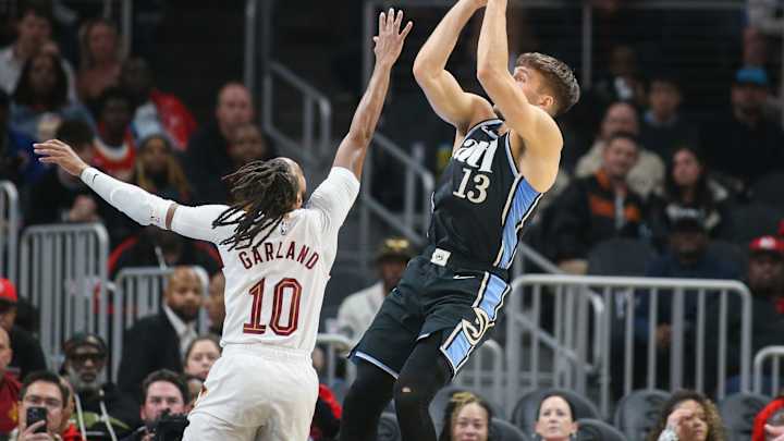 Atlanta Hawks Pull Away Late to Defeat the Cleveland Cavaliers 112-101