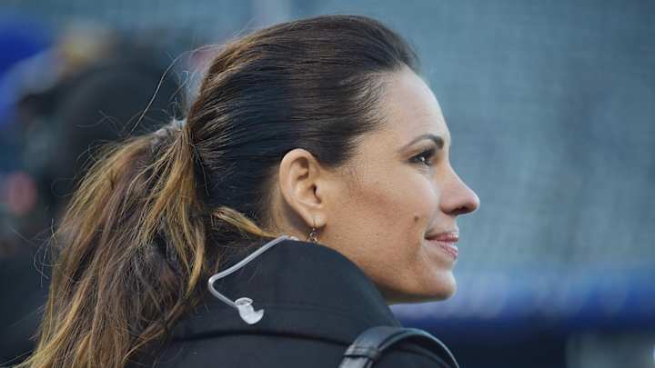 ESPN Broadcaster Agrees to Multi-Year Agreement to Stay with Company