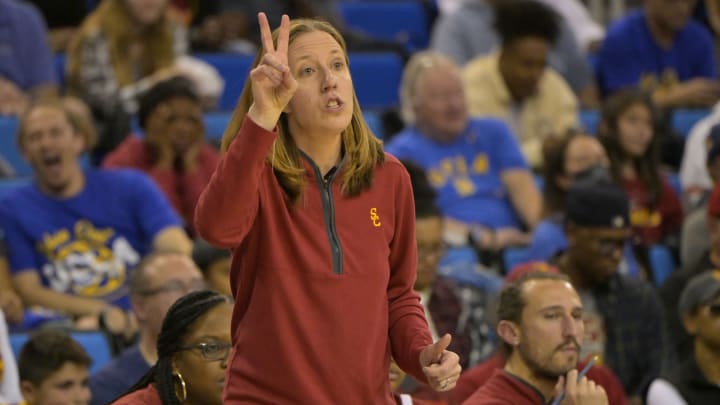USC Women's Basketball: Trojans Even Impress Lindsay Gottlieb With Arizona Win