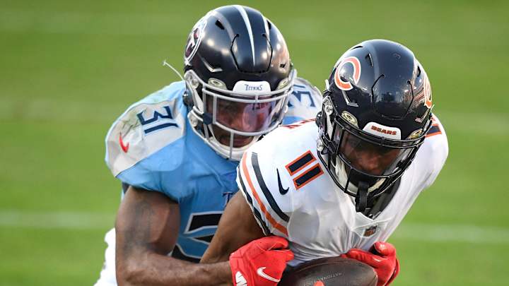 Former Titans and Eagles Safety Visits Bears