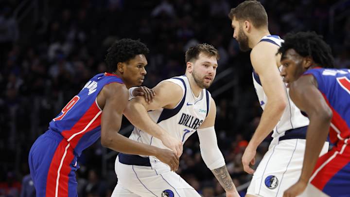 Detroit Pistons’ Standout Rookie Leaves Early vs. Dallas Mavericks