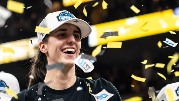 Iowa’s Caitlin Clark Recreated Famed Kobe Bryant Photo, and College Basketball Fans Loved It