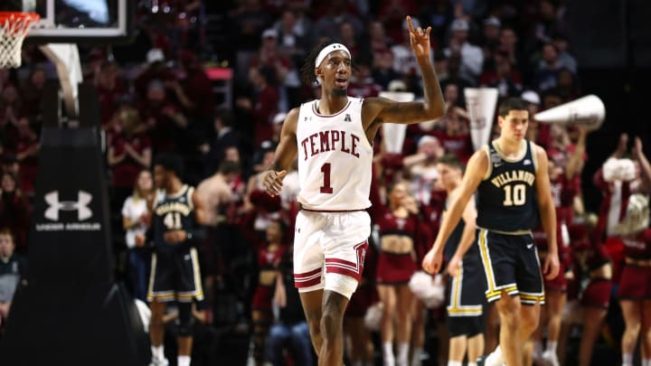 Delaware Blue Coats Sign Quinton Rose