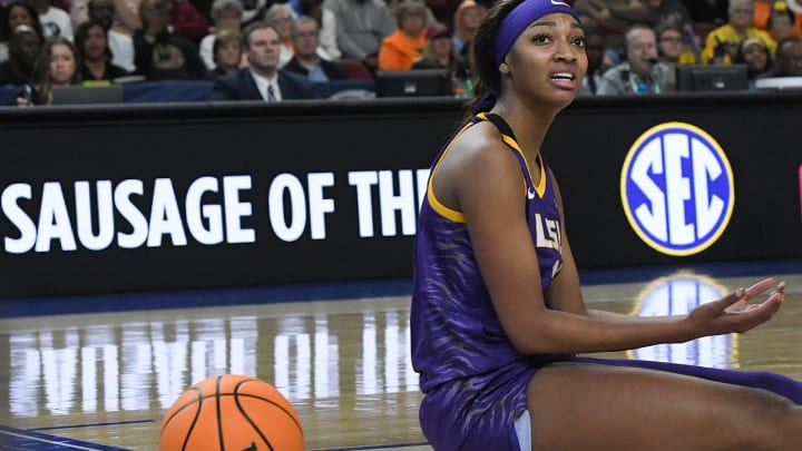 LSU’s Angel Reese Explains Why She Avoided Fracas vs. South Carolina LSU’s Angel Reese Explains Why She Avoided Fracas vs. South Carolina