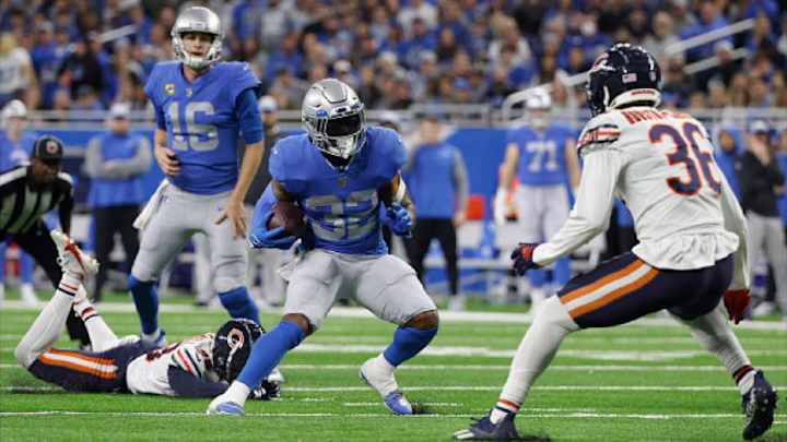 Bears Add Former Lions and Eagles Back