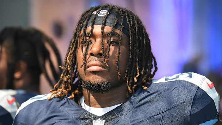 Report: Ex-Titans Center Aaron Brewer to Sign With Miami Dolphins