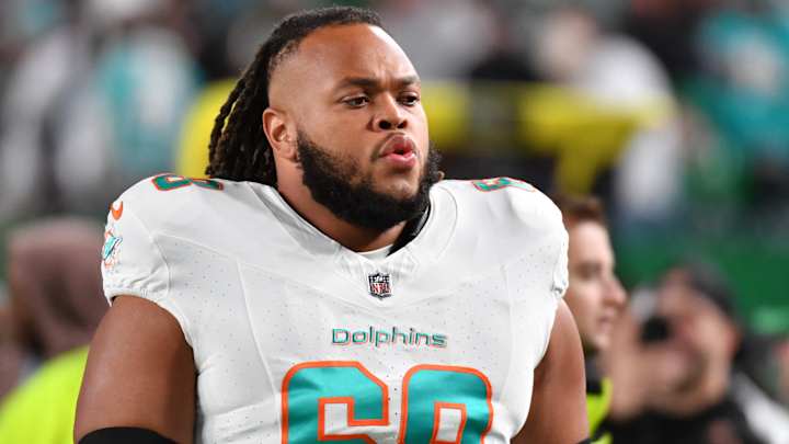 Falcons Rival Panthers Sign Robert Hunt to Massive 5-Year Deal - Free Agency Tracker