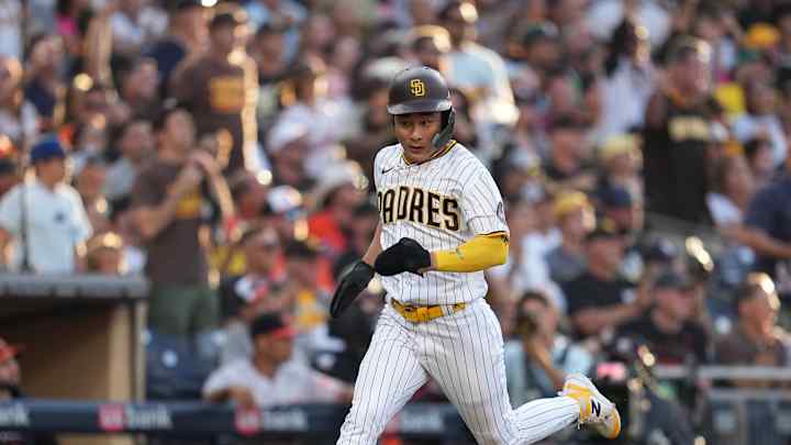 Ha-Seong Kim Thanks Padres Fans For Supporting Him Through Hard Times Over the Years Ha-Seong Kim Thanks Padres Fans For Supporting Him Through Hard Times Over the Years