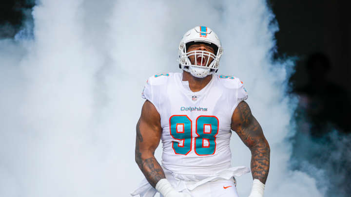 Colts Sign Former Dolphins DT Raekwon Davis to Deal
