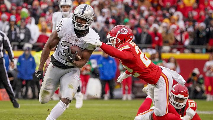 Answering Your Raiders Emails, Questions