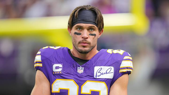 Harrison Smith Agrees to Pay Cut to Remain in Minnesota in 2024