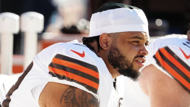 Ex-Husky Nick Harris Coming Home to Play for Seahawks, Huff