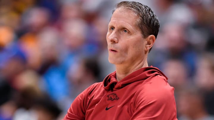 Muss Takes Jab at Hogs' Fans