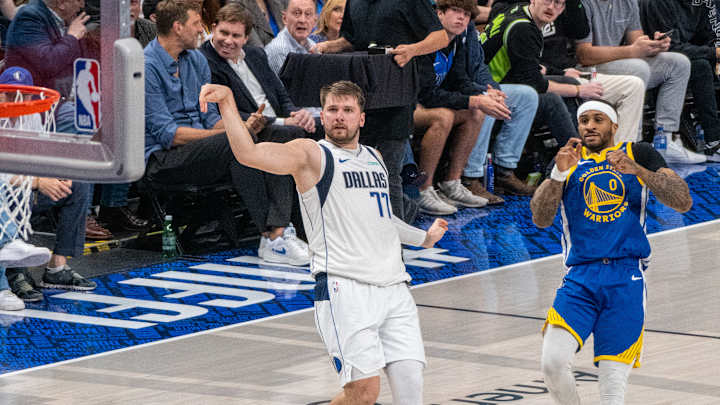 Luka Doncic's Mavs Pull Away Late to Defeat Curry-Less Warriors