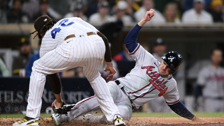 Padres' Rumored Free Agent Target Signs With NL East Team