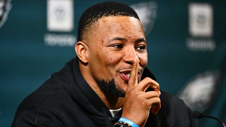Saquon Barkley and His Daughter Share Adorable Moment at Eagles Introductory Presser