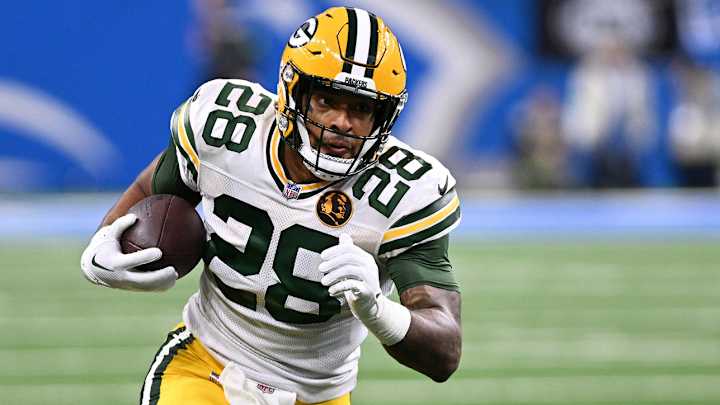 AJ Dillon to Re-Sign With Packers, Join Josh Jacobs in Backfield, per Report