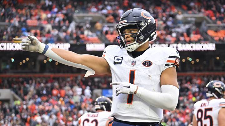Jets Potential Trade Partner for Bears Justin Fields After Rodgers Vice President Rumors?