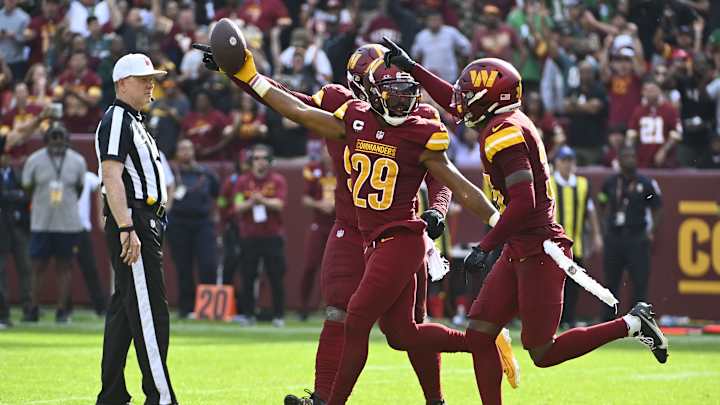 Monday Dolphins Notebook: FA Guard Visits, Fuller's Family Race, and More