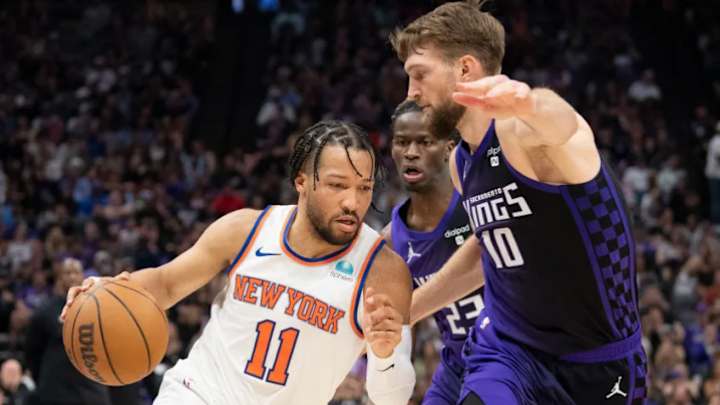 Jalen Brunson Joins Elite Group in Style, Wows Knicks and Kings Alike Jalen Brunson Joins Elite Group in Style, Wows Knicks and Kings Alike