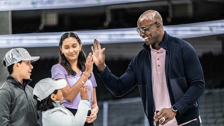 Cowboys LOOK: DeMarcus Ware & Stars Putt on Ice For Invited Celebrity Classic Cowboys LOOK: DeMarcus Ware & Stars Putt on Ice For Invited Celebrity Classic