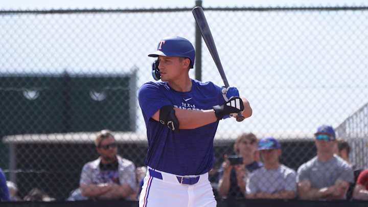 Eager Seager! Watch Texas Rangers Silver Slugging Shortstop Make Spring Training Debut