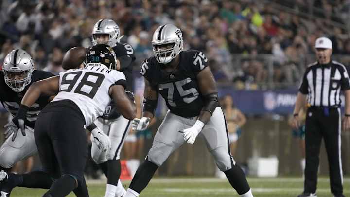 Former Raider Parker Signs With 49ers