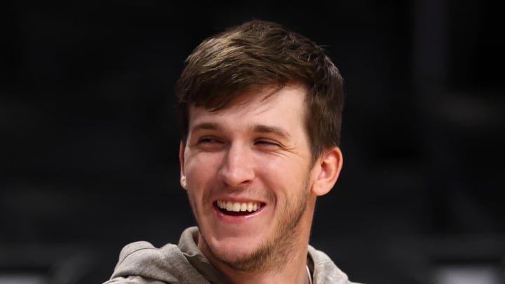 Lakers’ Austin Reaves Had Perfect Quip After Being Posterized by Hawks’ Jalen Johnson