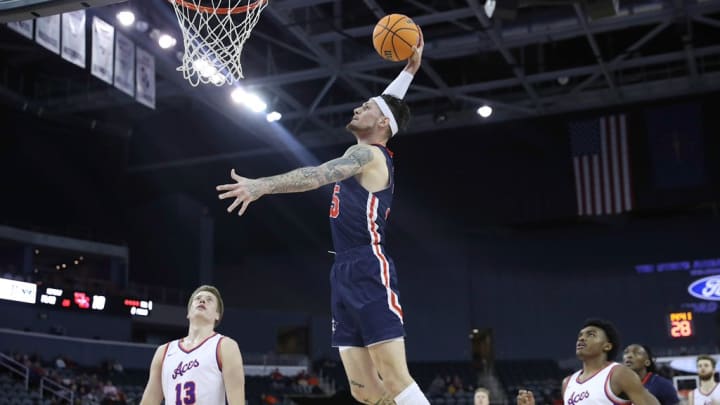 UT-Martin Transfer Jacob Crews Commits to Missouri UT-Martin Transfer Jacob Crews Commits to Missouri