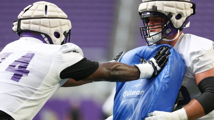 New Orleans Saints Announce The Signing Of Free Agent Offensive Lineman Olisaemeka Udoh