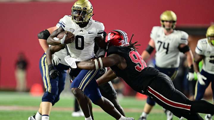 Huskies Maintain Indiana Connection, Offer Hoosiers DL Huskies Maintain Indiana Connection, Offer Hoosiers DL