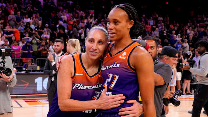 Mercury Erupt for WNBA-Record 45 Points in One Quarter Mercury Erupt for WNBA-Record 45 Points in One Quarter