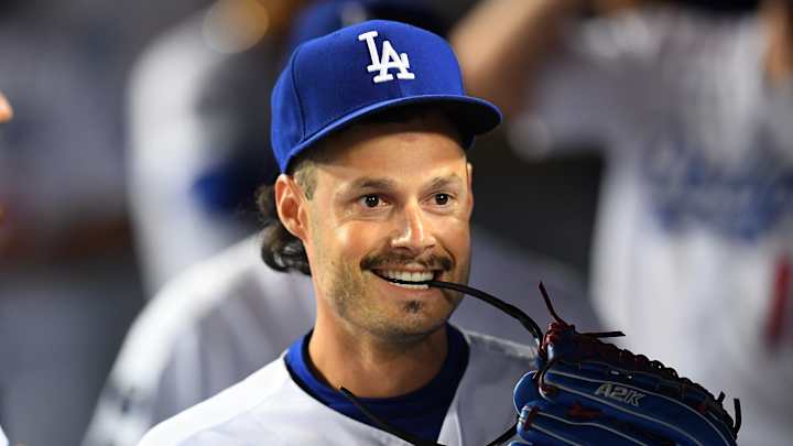 Dodgers Notes: Mariachi Joe Kelly Hiding Jacket Away from Would-Be Thieves, Mookie Loves LA, 34 Forever