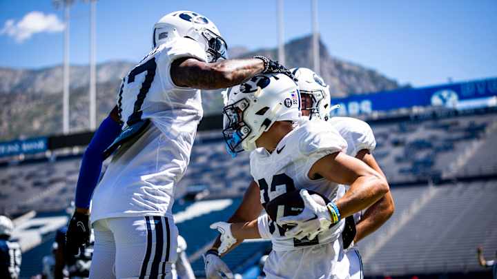 BYU Quarterback Kedon Slovis Throws a Pair of Touchdowns in Scrimmage Highlights