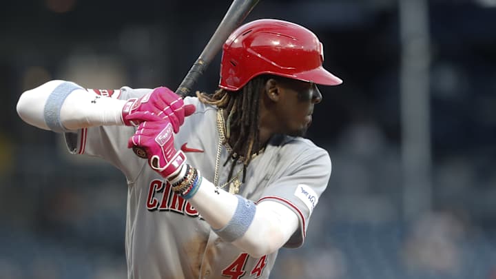 Elly De La Cruz of the Cincinnati Reds Pairs Himself with Barry Bonds in the Baseball Record Books Elly De La Cruz of the Cincinnati Reds Pairs Himself with Barry Bonds in the Baseball Record Books