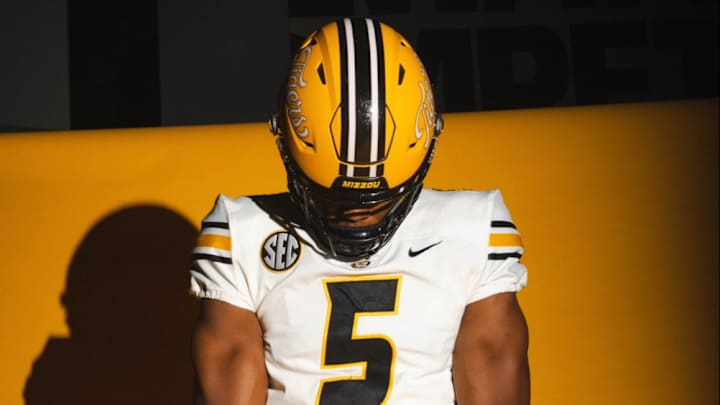 5-star DE Williams Nwaneri Commits To Missouri Over Tennessee, Others 5-star DE Williams Nwaneri Commits To Missouri Over Tennessee, Others