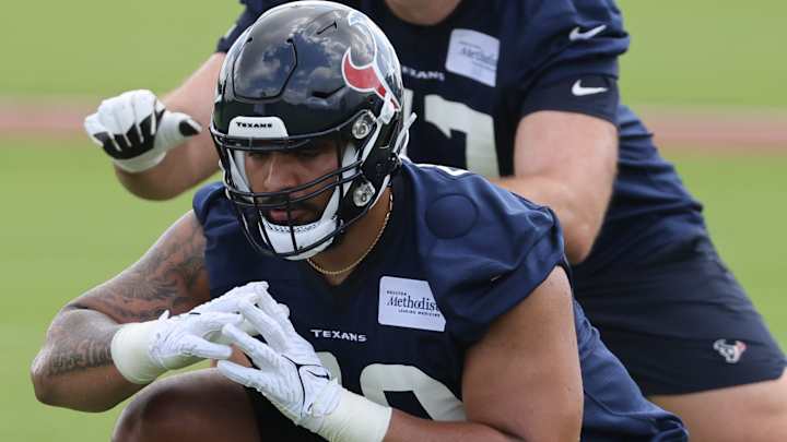 Texans Camp Notebook: Juice Scruggs 'Ready' To Fill Void At Center