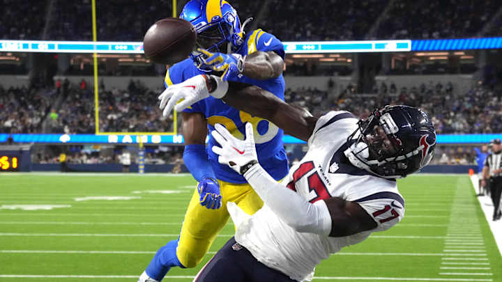 Chiefs Make Pair of Signings During Last Week of Training Camp