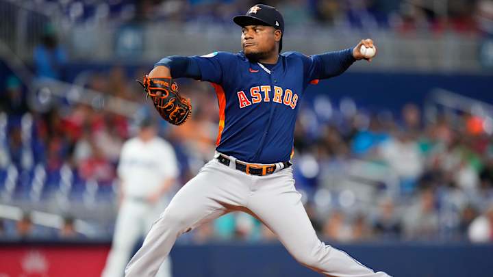 Houston Astros Ace in Middle of Tight Race for Cy Young Award Houston Astros Ace in Middle of Tight Race for Cy Young Award