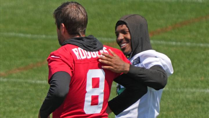 Hard Knocks: Jets WR Used in Mind-Bending, Super Bowl-Themed Magic Trick Hard Knocks: Jets WR Used in Mind-Bending, Super Bowl-Themed Magic Trick