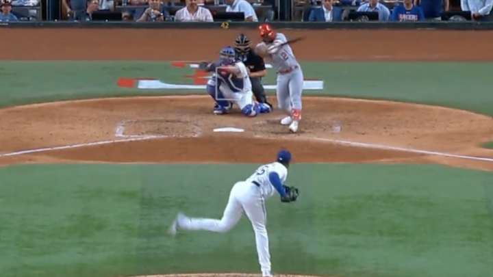 Angels Hitter Had Perfect Reaction After Aroldis Chapman Struck Him Out With Beautiful 102-MPH Sinker Angels Hitter Had Perfect Reaction After Aroldis Chapman Struck Him Out With Beautiful 102-MPH Sinker